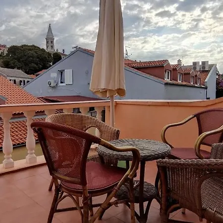 Stara Kapetanska Kuca Apartment Mali Losinj Exterior photo