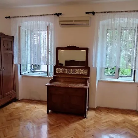 Stara Kapetanska Kuca Apartment Mali Losinj Exterior photo